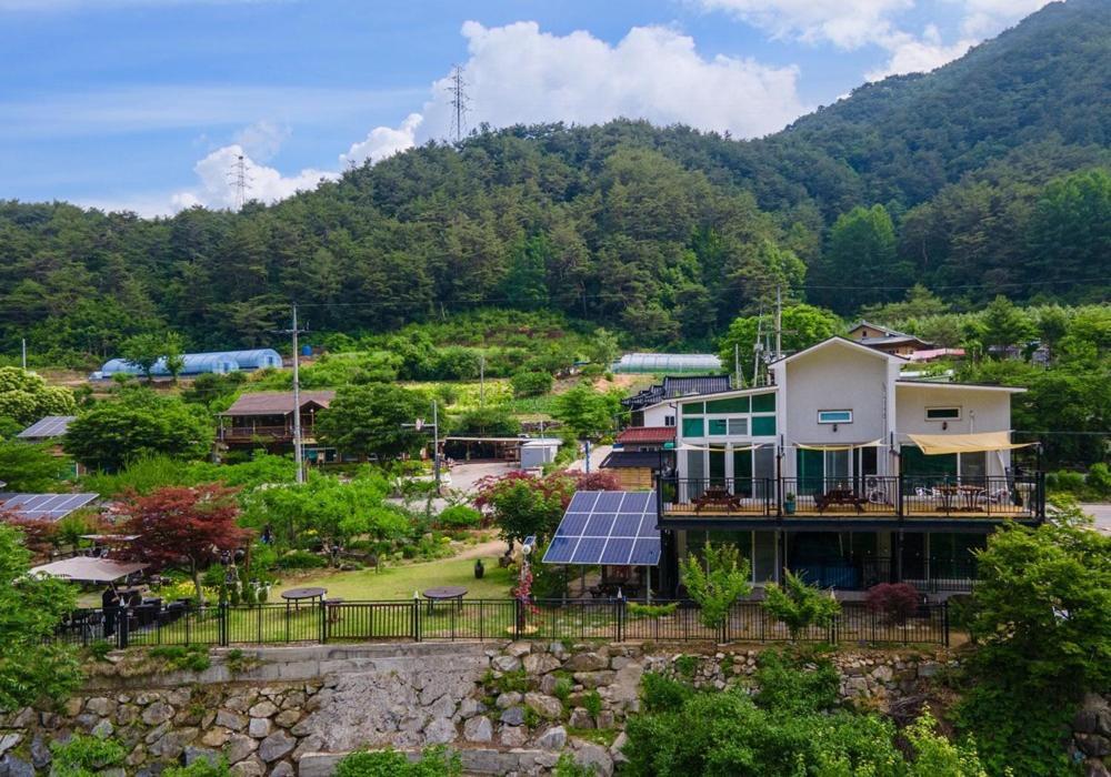 Moolangae Pension Inje Bagian luar foto